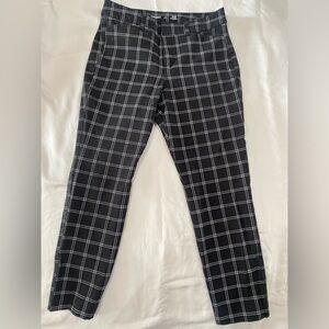 Old Navy pixie cropped pants